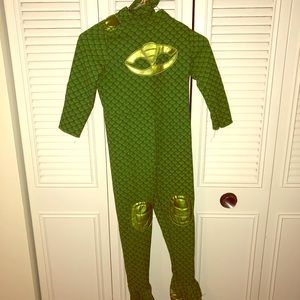 Gecko boy costume